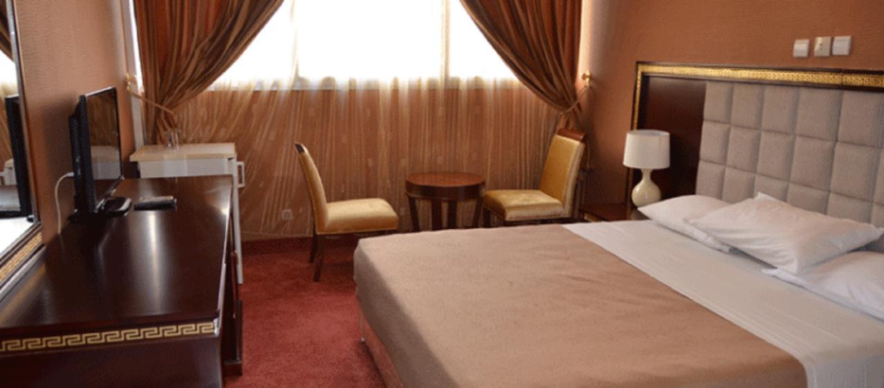 Hotel Palm Beach Wagadugu Zewnętrze zdjęcie